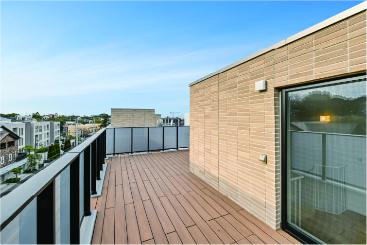 Roof Balcony（Sタイプ・408号室／2025年10月撮影）