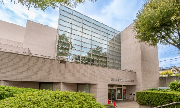 市立南浦和図書館（470m／徒歩6分）