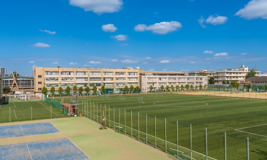 市立浦和南高等学校高校（約2,030m）