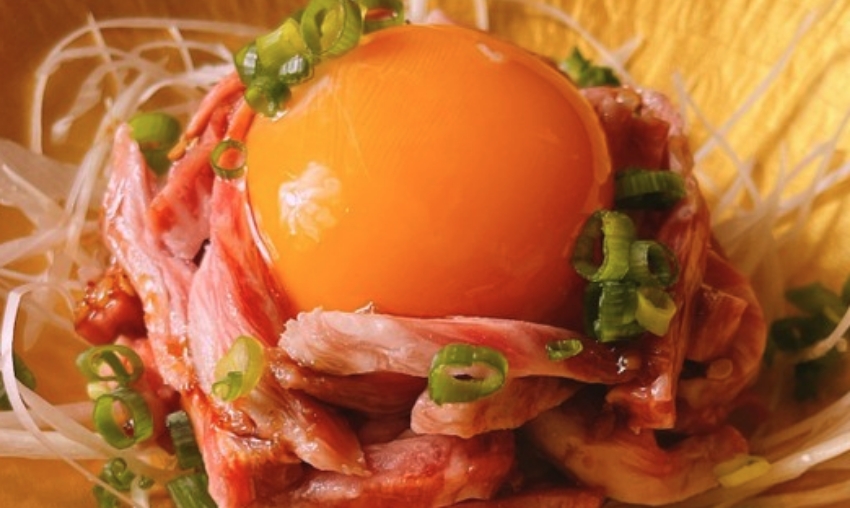 鉄板×肉バル ぶるじょわ（500m／徒歩7分）