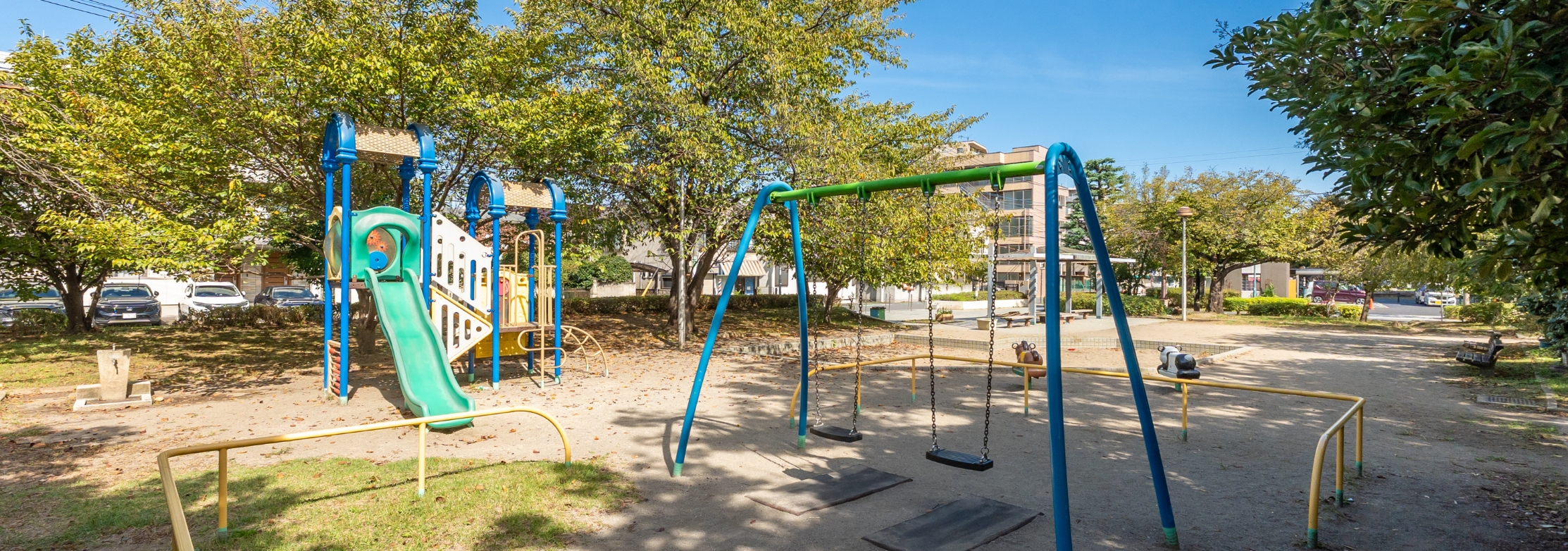 さくら公園（590m／徒歩8分）